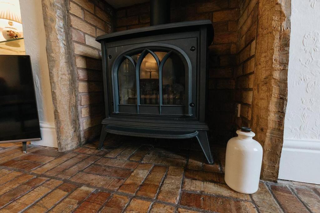 Fir Tree Cottage - Cosy 3 Bed Cottage In Penrhyn Bay With Beautiful Sea Views And Access To Snowdonia Rhôs-on-Sea Esterno foto