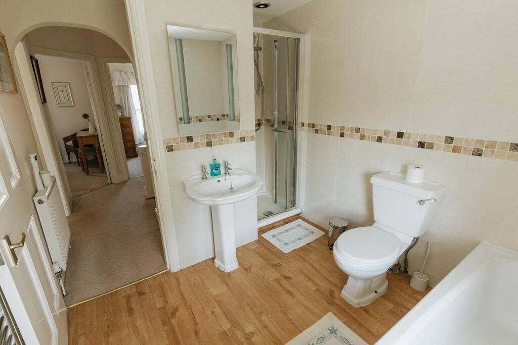 Fir Tree Cottage - Cosy 3 Bed Cottage In Penrhyn Bay With Beautiful Sea Views And Access To Snowdonia Rhôs-on-Sea Esterno foto